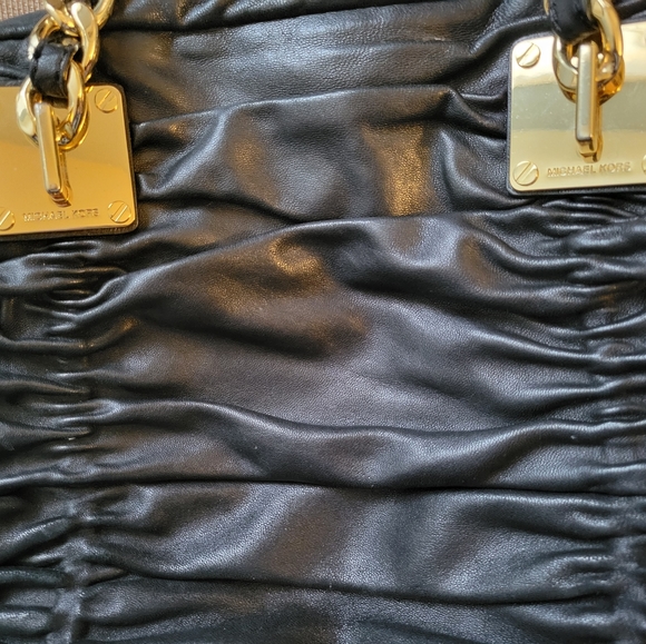 All soft leather Michael Kors bag - Picture 3 of 6